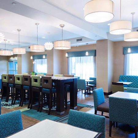 Hampton Inn Saskatoon South Exterior photo